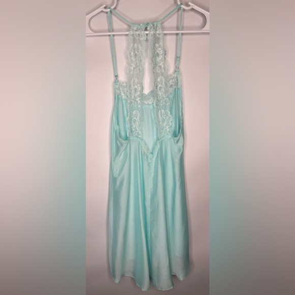 Victoria’s Secret Lace Trim Slip - Picture 5 of 9
